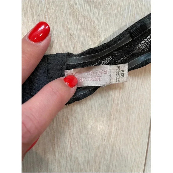 Victorias Secret strapless bra - Picture 4 of 4